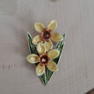Vintage Metal KC Yellow Flower Design Brooch Pin